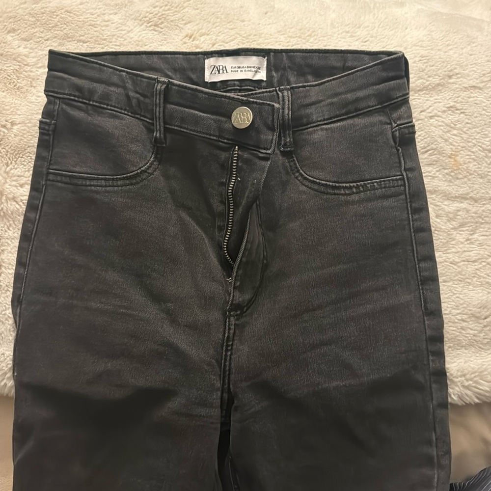 Grey skinny jeans